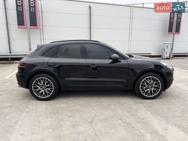 Внедорожник / Кроссовер Porsche Macan 2018 в Киеве