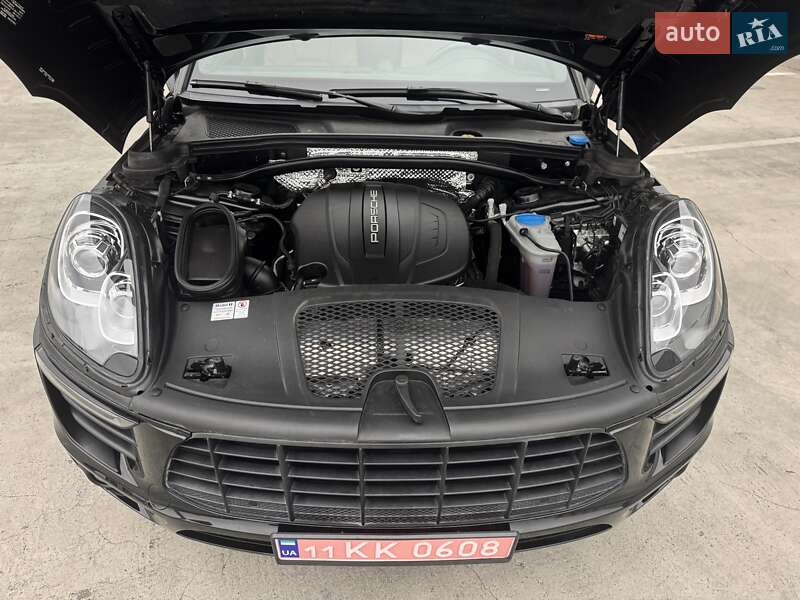 Внедорожник / Кроссовер Porsche Macan 2018 в Киеве