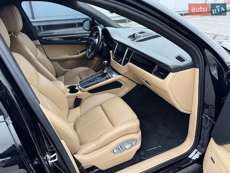 Внедорожник / Кроссовер Porsche Macan 2018 в Киеве