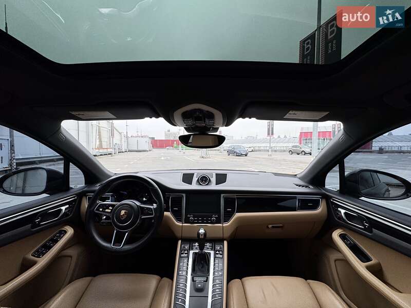 Внедорожник / Кроссовер Porsche Macan 2018 в Киеве