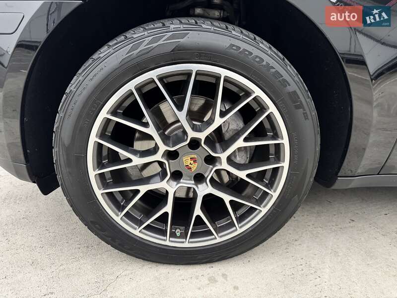 Внедорожник / Кроссовер Porsche Macan 2018 в Киеве