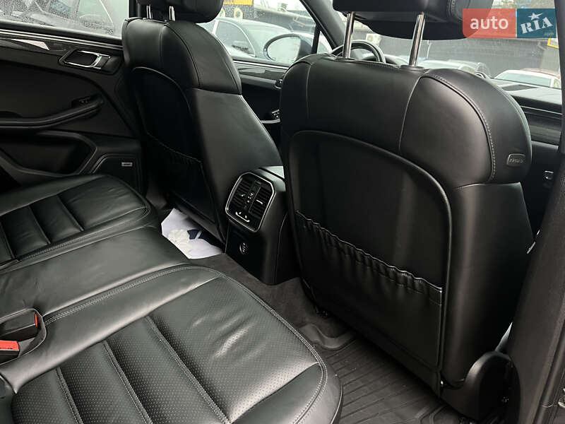 Позашляховик / Кросовер Porsche Macan 2017 в Львові