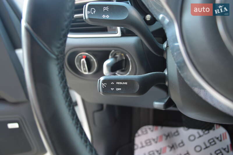 Внедорожник / Кроссовер Porsche Macan 2018 в Львове