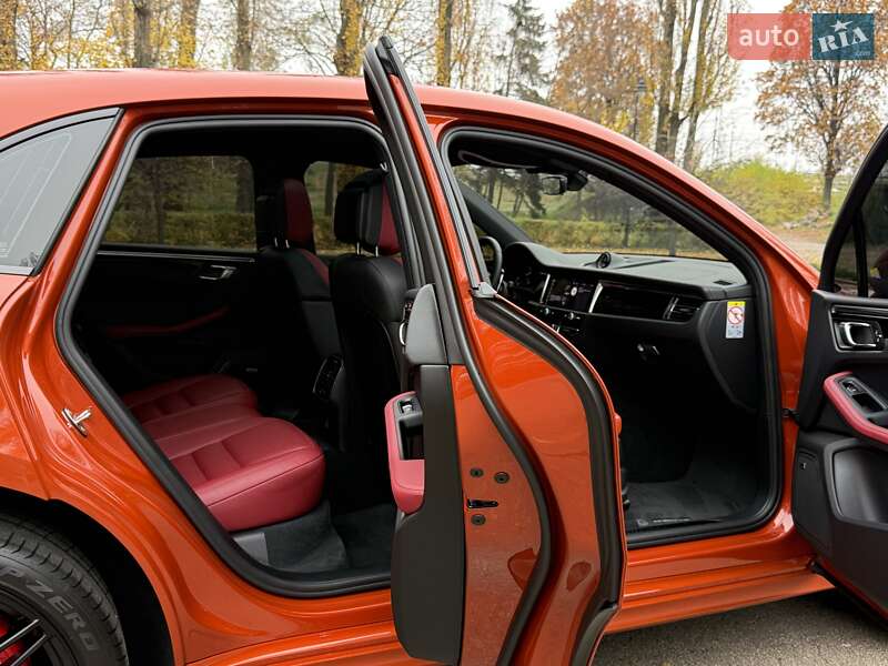 Позашляховик / Кросовер Porsche Macan 2022 в Києві