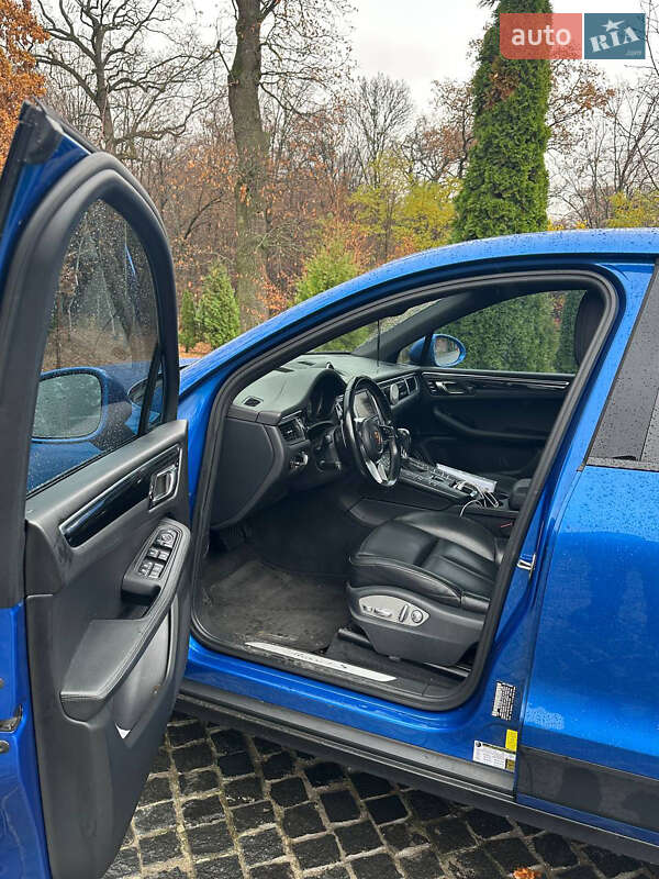 Позашляховик / Кросовер Porsche Macan 2015 в Києві