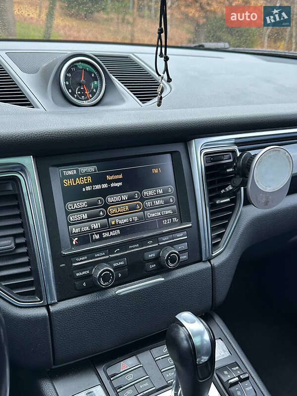 Позашляховик / Кросовер Porsche Macan 2015 в Києві