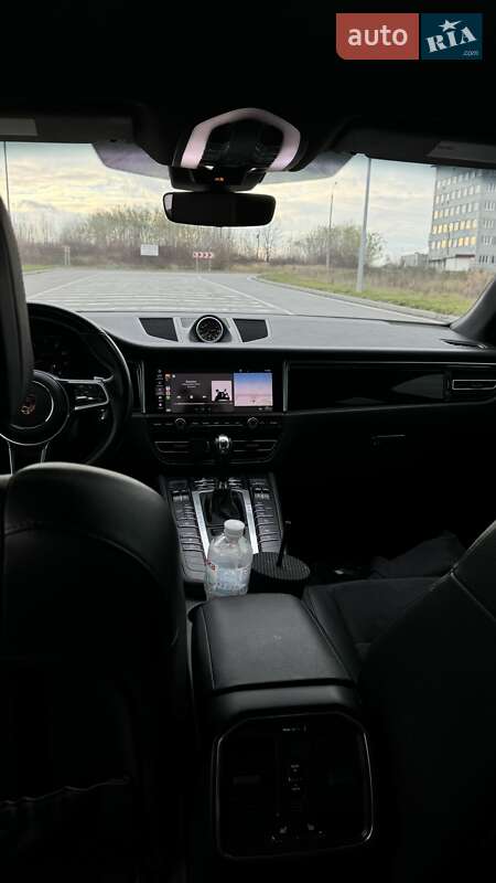 Внедорожник / Кроссовер Porsche Macan 2019 в Хмельницком