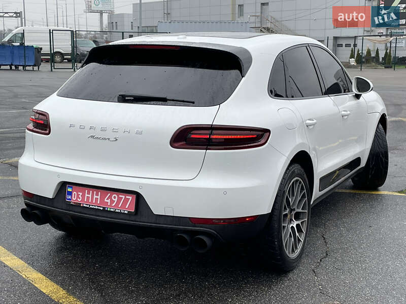 Внедорожник / Кроссовер Porsche Macan 2015 в Киеве