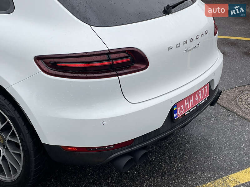 Внедорожник / Кроссовер Porsche Macan 2015 в Киеве