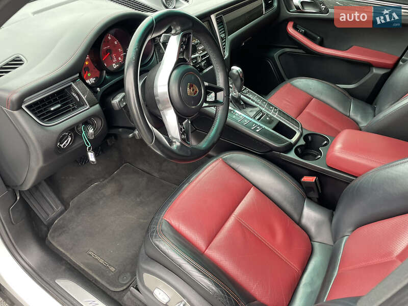 Внедорожник / Кроссовер Porsche Macan 2015 в Киеве