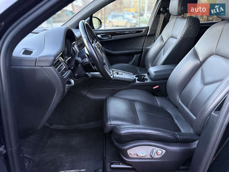 Позашляховик / Кросовер Porsche Macan 2021 в Чернівцях фото 18 Позашляховик / Кросовер Porsche Macan 2021 в Чернівцях