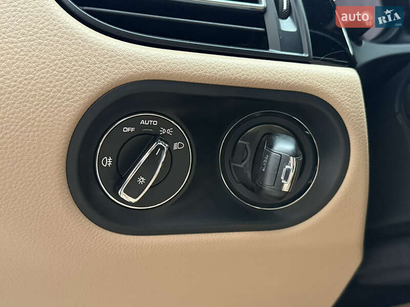 Внедорожник / Кроссовер Porsche Macan 2023 в Киеве фото 44 Внедорожник / Кроссовер Porsche Macan 2023 в Киеве