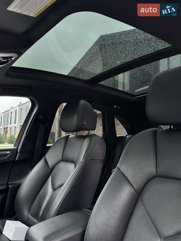 Внедорожник / Кроссовер Porsche Macan 2019 в Киеве