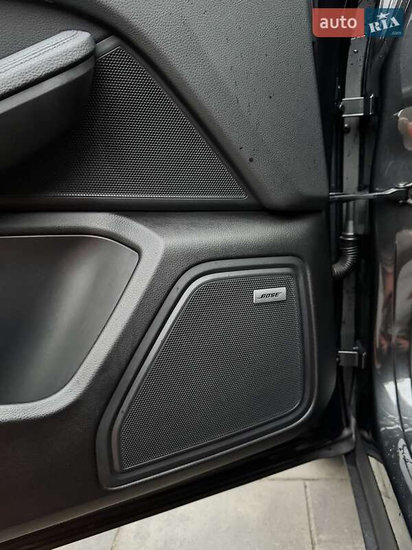 Внедорожник / Кроссовер Porsche Macan 2019 в Киеве