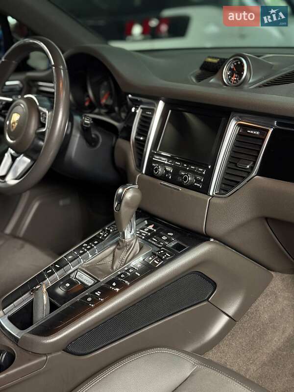 Внедорожник / Кроссовер Porsche Macan 2015 в Полтаве