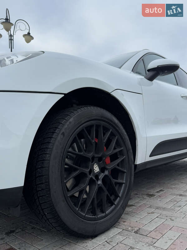 Позашляховик / Кросовер Porsche Macan 2015 в Харкові