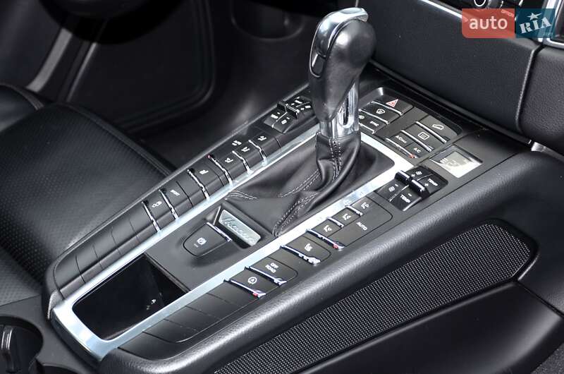 Позашляховик / Кросовер Porsche Macan 2015 в Києві