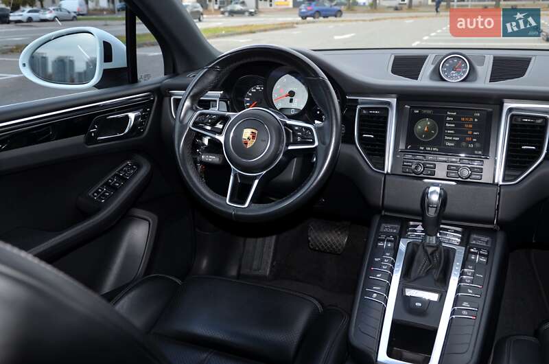 Позашляховик / Кросовер Porsche Macan 2015 в Києві