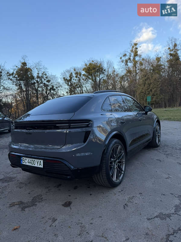 Внедорожник / Кроссовер Porsche Macan 2025 в Львове