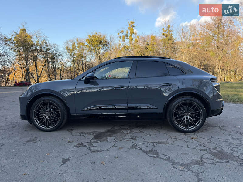 Внедорожник / Кроссовер Porsche Macan 2025 в Львове