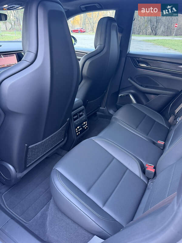 Внедорожник / Кроссовер Porsche Macan 2025 в Львове