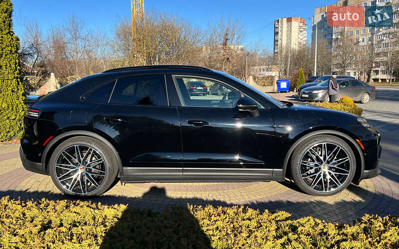 Внедорожник / Кроссовер Porsche Macan 2025 в Львове