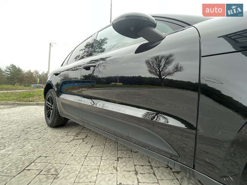 Внедорожник / Кроссовер Porsche Macan 2018 в Львове