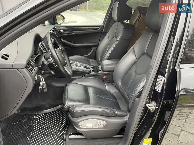 Внедорожник / Кроссовер Porsche Macan 2018 в Львове