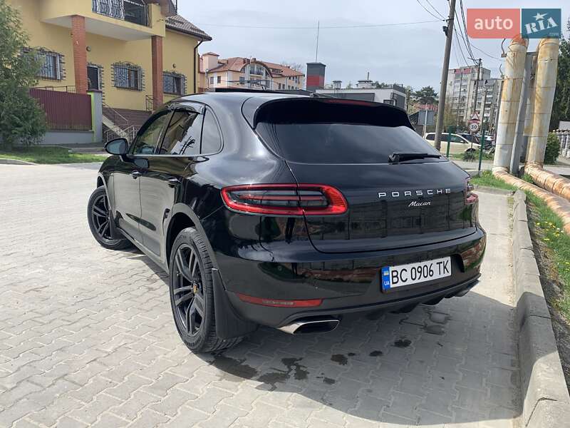 Позашляховик / Кросовер Porsche Macan 2017 в Новояворівську