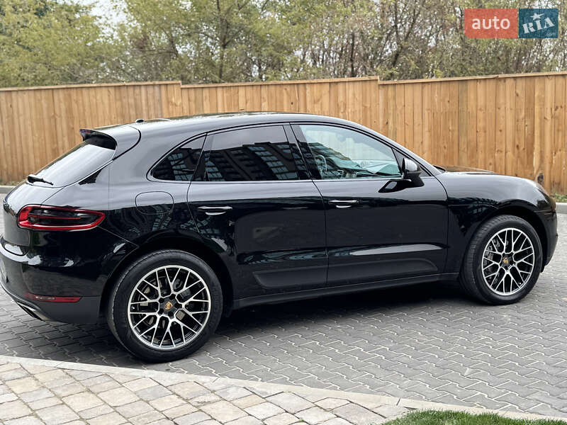 Внедорожник / Кроссовер Porsche Macan 2015 в Киеве