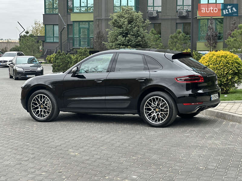 Внедорожник / Кроссовер Porsche Macan 2015 в Киеве