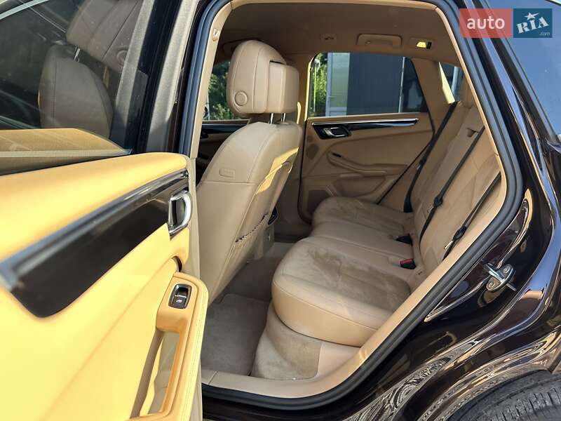 Позашляховик / Кросовер Porsche Macan 2015 в Львові