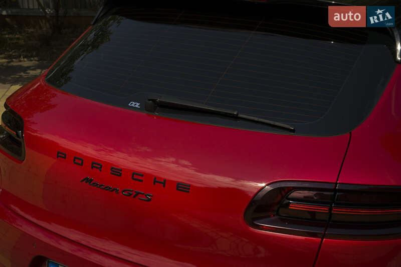 Позашляховик / Кросовер Porsche Macan 2017 в Одесі