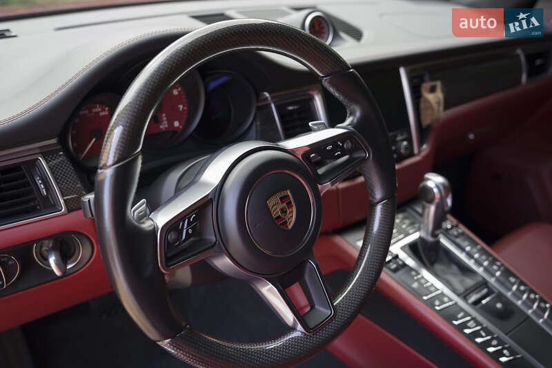 Позашляховик / Кросовер Porsche Macan 2017 в Одесі