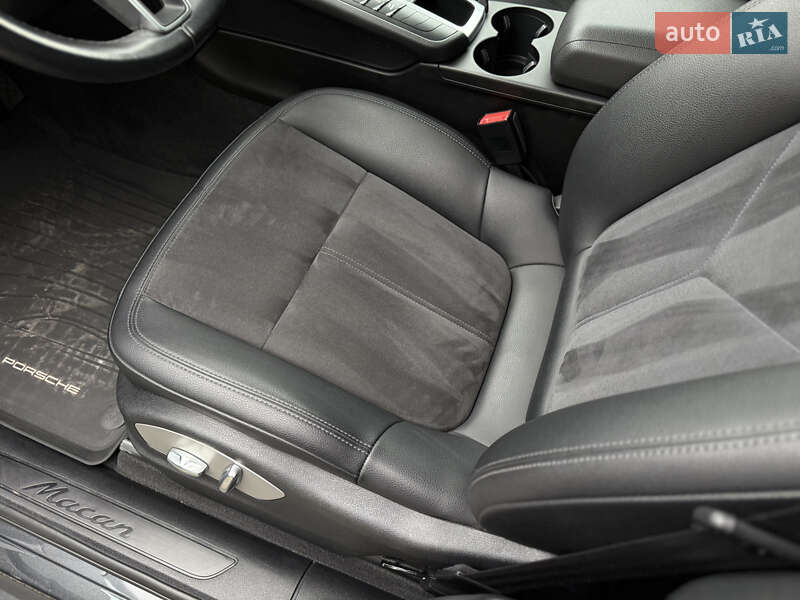 Позашляховик / Кросовер Porsche Macan 2020 в Львові