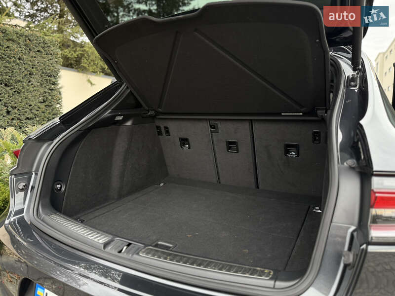 Позашляховик / Кросовер Porsche Macan 2020 в Львові