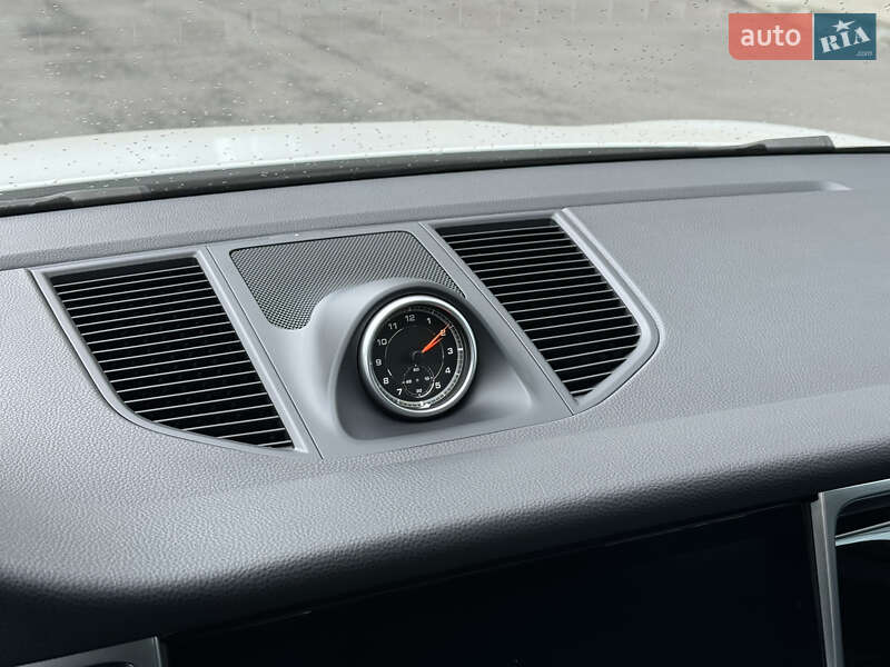 Позашляховик / Кросовер Porsche Macan 2019 в Харкові