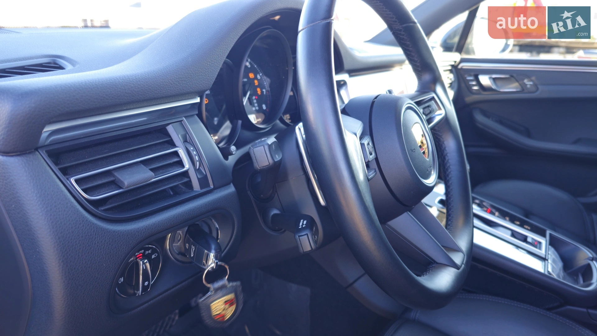 2021 Porsche Macan - мініатюра 23