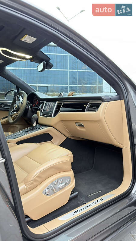 Позашляховик / Кросовер Porsche Macan 2016 в Києві