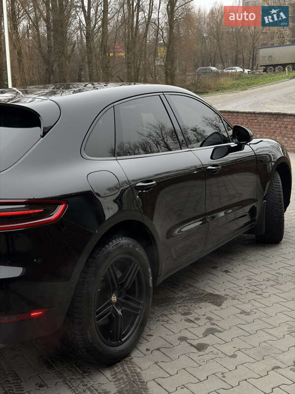 Позашляховик / Кросовер Porsche Macan 2015 в Хмельницькому