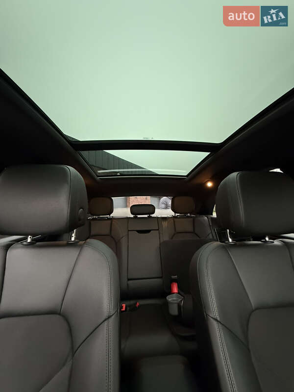 Позашляховик / Кросовер Porsche Macan 2015 в Хмельницькому