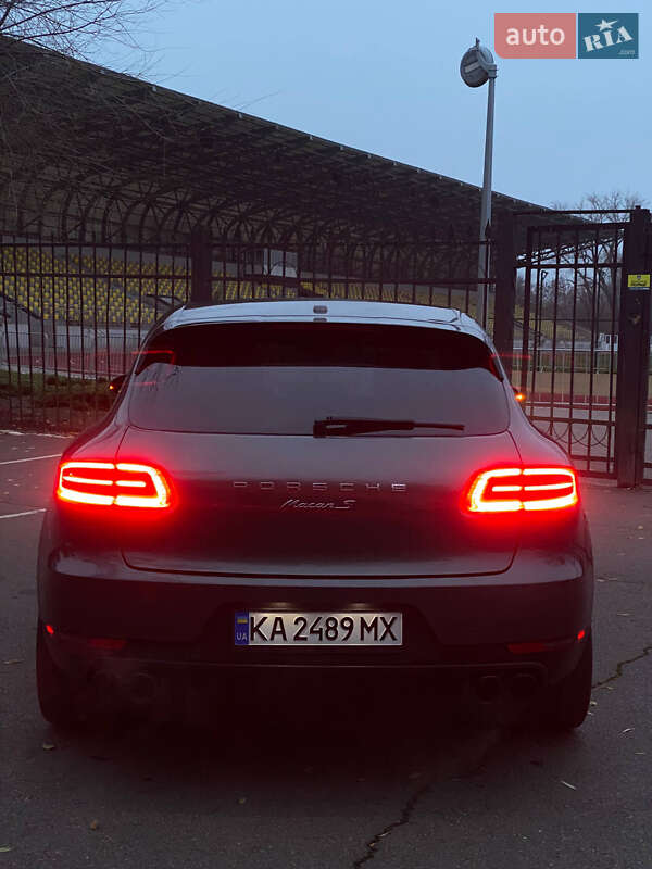 Внедорожник / Кроссовер Porsche Macan 2014 в Кривом Роге