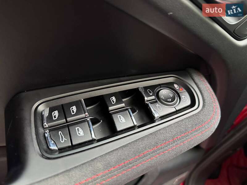 Позашляховик / Кросовер Porsche Macan 2016 в Києві