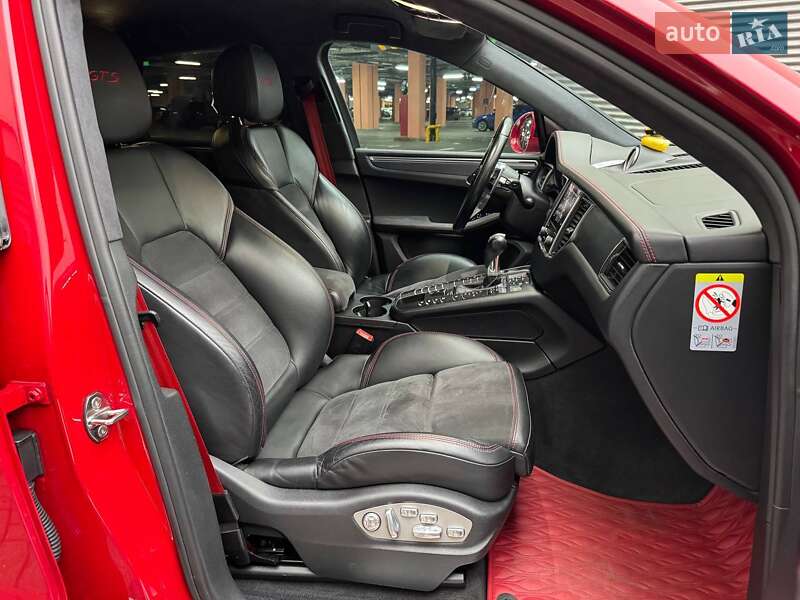 Позашляховик / Кросовер Porsche Macan 2016 в Києві