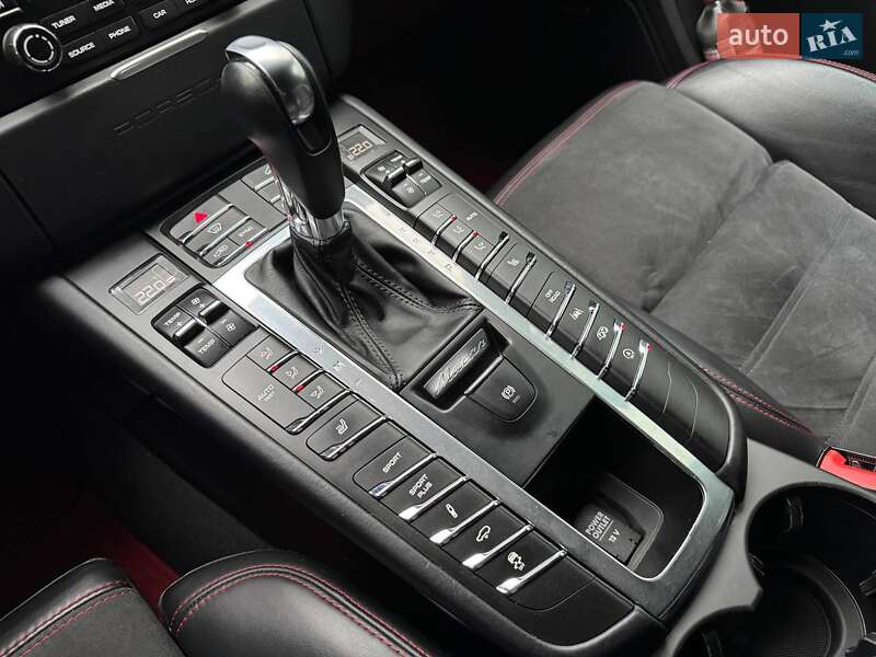 Позашляховик / Кросовер Porsche Macan 2016 в Києві