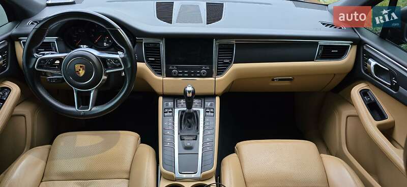 Внедорожник / Кроссовер Porsche Macan 2018 в Ирпене
