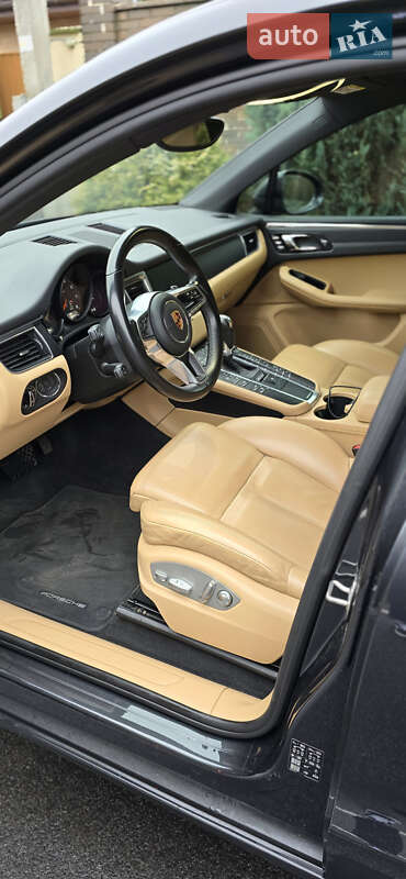 Внедорожник / Кроссовер Porsche Macan 2018 в Ирпене
