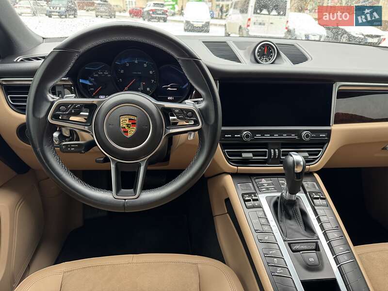 Внедорожник / Кроссовер Porsche Macan 2021 в Киеве