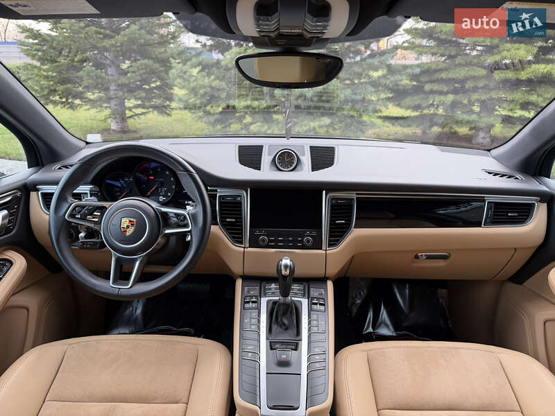 Внедорожник / Кроссовер Porsche Macan 2018 в Одессе