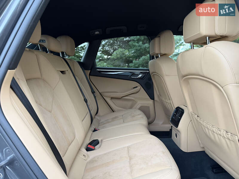 Внедорожник / Кроссовер Porsche Macan 2018 в Одессе